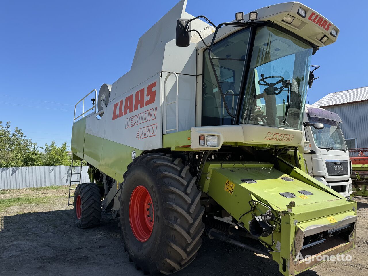 ماكينة حصادة دراسة Claas Lexion 480