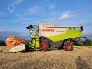 ماكينة حصادة دراسة Claas Lexion 520